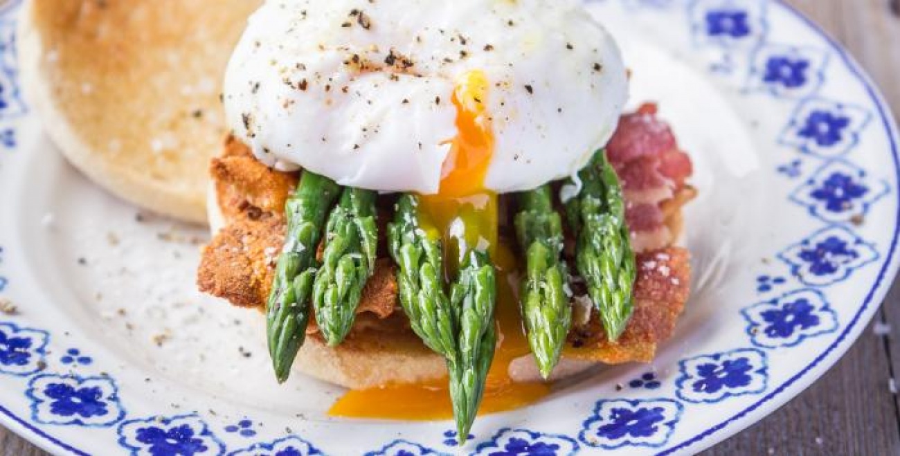 Make These Brunch Muffins with British Asparagus, Egg and Bacon